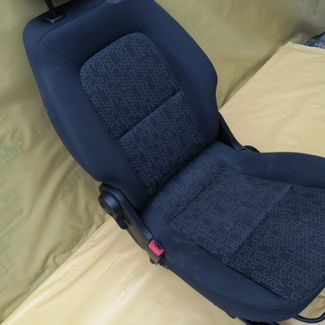 MITSUBISHI COLT CZ VI FACELIFT 08- SEDADLO SEDAČKA ŘIDIČE ORIGINÁLNÍ