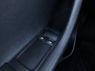 Skoda Fabia III Hatchback 1.2 TSI 90KM 2016 Skoda Fabia 1.2 TSI, Salon Polska, Klima, zdjęcie 15