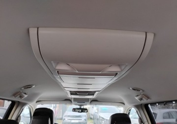 Chrysler Grand Voyager 2.8 CRD 163KM 2010 Chrysler Grand Voyager 2010r, 2.8 DIESEL. AUTOMAT. Uszkodzony tyl. Jezdzi, zdjęcie 21