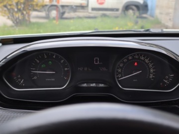 Peugeot 2008 I SUV Facelifting 1.2 PureTech 110KM 2017 Peugeot 2008 1.2 PureTech, Salon Polska, Navi, zdjęcie 10