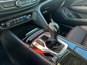 Opel Insignia II Sports Tourer 2.0 CDTI 170KM 2018 Opel Insignia FullLED, Skóra, Navi, HeadUp, Hak, zdjęcie 35