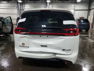 Chrysler Pacifica II 2022 Chrysler Pacifica Hybrid Limited 2022 3.6l 3.6 Hybryda 260KM, zdjęcie 2
