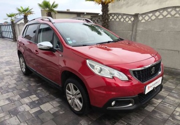Peugeot 2008 I SUV Facelifting 1.2 PureTech 110KM 2016 Peugeot 2008 Peugeot 2008 1.2 Pure Tech Style SampS 1.2 Benzyna 110KM, zdjęcie 1