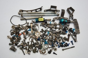 SUZUKI GSX-R 600 750 КОМПЛЕКТ БОЛТОВ K4-K5