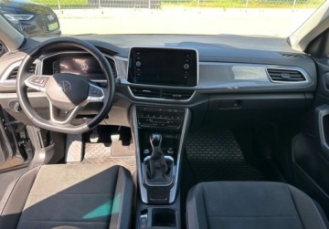 Volkswagen T-Roc I SUV Facelifting 1.5 TSI ACT 150KM 2023 Volkswagen T-Roc 1.5TSi 150KM 2023r. Salon Polska auto zarejestrowane i ub, zdjęcie 4