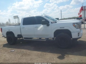  GMC Sierra 2500HD Denali 2021 6.6 Diesel 445KM, zdjęcie 5