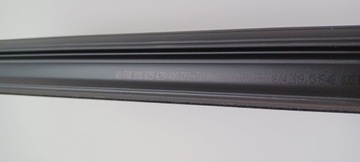 USZCZELKA PASKA OKNA DRZWI AUDI A3 8Y0839479