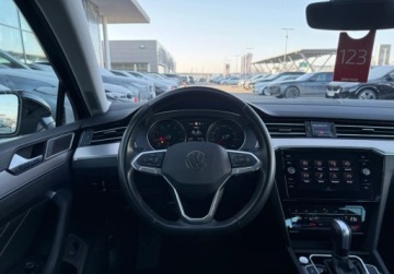 Volkswagen Passat B8 Variant Facelifting 2.0 TSI 190KM 2022 Volkswagen Passat LED Travel Assist Navi Easy OpenClose Salon PL FVAT, zdjęcie 17