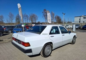 Mercedes 190 2.0 102KM 1989 Mercedes-Benz W201 (190) Mercedes-Benz W201 (190) 2.0 Benzyna 102KM, zdjęcie 31