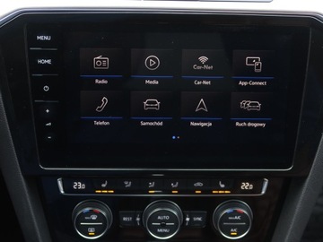 Volkswagen Passat B8 Variant 2.0 TDI BlueMotion SCR 190KM 2018 VW Passat 2.0 TDI, Salon Polska, 187 KM, Automat, zdjęcie 16