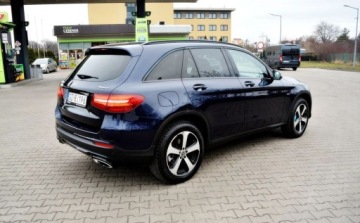 Mercedes GLC C253 2017 Mercedes-Benz GLC Bardzo bogate wyposazenie 2.0 Hybryda 320KM, zdjęcie 2