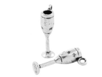OB238Z ZAWIESZKA POSREBRZANA CHARMS kieliszek 2szt