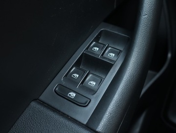 Skoda Rapid II Spaceback 1.2 TSI 90KM 2017 Skoda Rapid 1.2 TSI, Salon Polska, DSG, Klima, zdjęcie 16