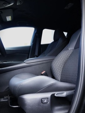 Toyota C-HR I Crossover Facelifting 1.8 Hybrid 122KM 2023 Toyota C-HR 1.8 Hybryda 122KM, zdjęcie 22