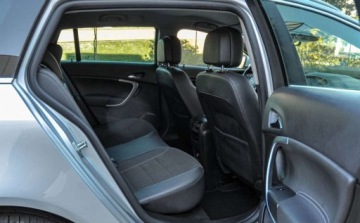 Opel Insignia I Sports Tourer 2.0 CDTI ECOTEC 130KM 2012 Opel Insignia 2,0CDTI 2012 r. 2.0 Diesel 130KM, zdjęcie 11