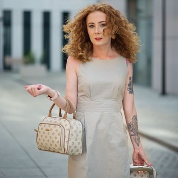 Большой женский косметический чемодан NOBLE