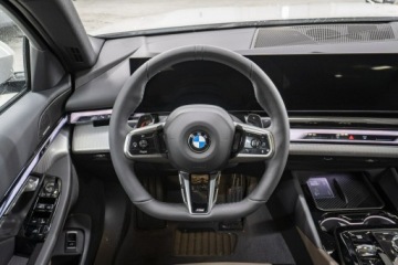 BMW Seria 5 G90-91 2025 BMW 520 Limuzyna - Dostępny od ręki!, zdjęcie 13