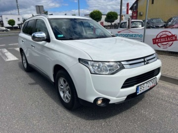 Mitsubishi Outlander III 2015 Mitsubishi Outlander 2.0 147 Koni Automat 7-miejsc Klimatyzacja Nawigacja, zdjęcie 3