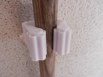 UCHWYT NA SZCZOTKI MOPA SAMOPRZYLEPNY WIESZAK