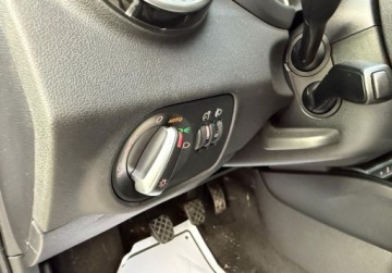 Audi A1 I Sportback 5d Facelifting 1.4 TDI ultra 90KM 2016 Audi A1 Sportback auto jak nowe w bogatej wersjiliftled 1.4 Diesel 90KM, zdjęcie 17