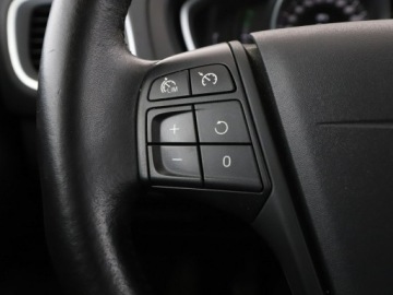 Volvo V40 II Hatchback Facelifting 2.0 D2 120KM 2017 Volvo V40 2.0D Klimatyzacja Tempomat Elektryka, zdjęcie 27