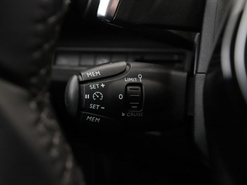 Peugeot 3008 II Crossover 1.2 PureTech 130KM 2019 Peugeot 3008 Allure Business automat navi kamera, zdjęcie 35