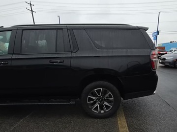 Chevrolet Suburban GMT900 2024 Chevrolet Suburban Z71 2Z7 2024 5.3l 5.3 Benzyna 420KM, zdjęcie 1