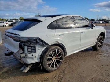 Porsche Cayenne III 2023 Porsche Cayenne Gts Coupe 2023 2.9 Benzyna 453KM, zdjęcie 3