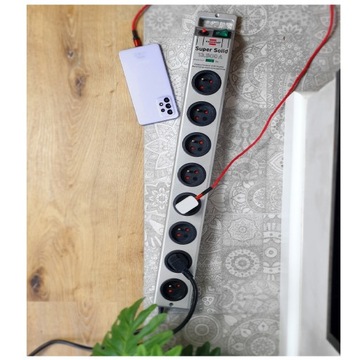 Удлинитель с 8 розетками для защиты от перенапряжения защищает аудиокрепление телевизора