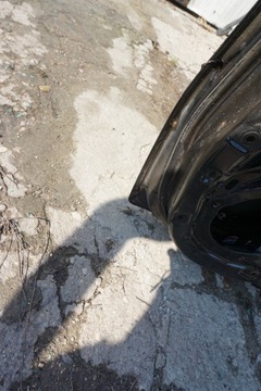 NISSAN PATROL DVEŘE LEVÝ PŘEDNÍ LEVÉ GR II Y61