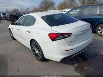 Maserati Ghibli III 2021 Maserati Ghibli S Granlusso 2021 3.0 Benzyna 424KM, zdjęcie 3