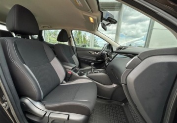 Nissan Qashqai II Crossover Facelifting 1.3DIG-T 140KM 2020 Nissan Qashqai Acenta Tempomat, Hak holowniczy, Kamera cofania, Salon Pols, zdjęcie 15