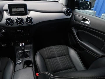 Mercedes Klasa B W246 Sports Tourer 180 BlueEFFICIENCY 122KM 2013 Mercedes B B 180, Skóra, Navi, Xenon, Bi-Xenon, zdjęcie 7