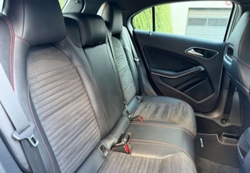 Mercedes Klasa A W176 Hatchback 5d Facelifting 180 122KM 2016 Mercedes-Benz Klasa A Mercedes-Benz Klasa A 180 7G-DCT AMG Line 1.6 Benzyna, zdjęcie 29