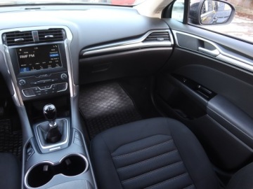 Ford Mondeo V Liftback Facelifting 2.0 EcoBlue 150KM 2019 Ford Mondeo 2.0 EcoBlue, Salon Polska, Klima, zdjęcie 7