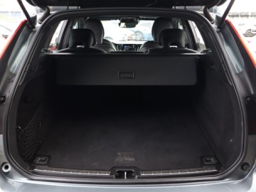 Volvo XC60 II Crossover D4 190KM 2018 Volvo XC60 D4, Salon Polska, Serwis ASO, 187 KM, zdjęcie 13