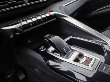 Peugeot 3008 II Crossover 1.2 PureTech 130KM 2019 Peugeot 3008 ___ALLURE___130KM LED Skora Kamera Panorama Virtual Cockpit K, zdjęcie 26