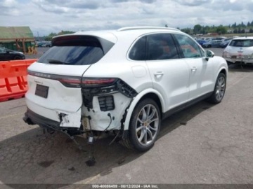 Porsche Cayenne III 2021 Porsche Cayenne S, 2021r., 4x4, 2.9L 2.9 Benzyna 434KM, zdjęcie 2