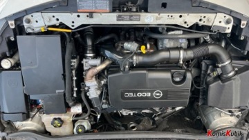 Opel Astra J Hatchback 5d 1.7 CDTI ECOTEC 110KM 2010 Opel Astra Pisemna roczna gwarancja , fajny stan ,mozliwa zamiana 1.7, zdjęcie 12