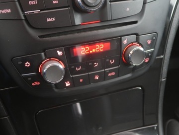 Opel Insignia I Hatchback 2.0 CDTI ECOTEC 160KM 2010 Opel Insignia 2.0 CDTI, Skóra, Navi, Xenon, zdjęcie 15