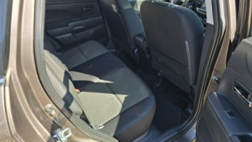 Mitsubishi ASX I SUV Facelifting 2015 1.6 117KM 2016 Mitsubishi ASX alu 18", kamera, hak, zdjęcie 13