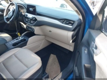 Ford Escape III 2020 Ford Escape 2020 Ford Escape SEL FWD 1.5 Benzyna 181KM, zdjęcie 9