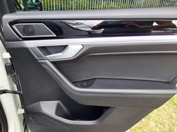 Volkswagen Touareg III SUV 4.0 V8 TDI SCR 422KM 2019 Touareg R-LINE * V8 4,0l diesel 421KM*Salon PL*Bezwypadkowy* ASO*VAT23, zdjęcie 35