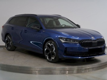 Skoda Superb IV Kombi 2.0 TDI 193KM 2026 Od ręki - Sportline 2.0 TDI 4x4 DSG 193KM, zdjęcie 2