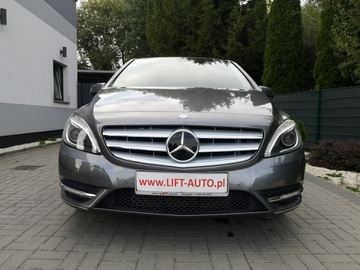 Mercedes Klasa B W246 Sports Tourer 180 BlueEFFICIENCY 122KM 2012 Mercedes B 180 1,6 16v 122KM # Klimatronik# Navi #, zdjęcie 1