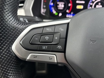 Volkswagen Passat B8 Variant Facelifting 2.0 TDI SCR 200KM 2022 Volkswagen Passat TDI 200KM R-Line DSG Harman Kardon LED Matrix Panora, zdjęcie 15