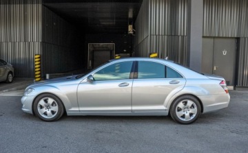 Mercedes Klasa S W221 Limuzyna 5.5 V8 (500) 388KM 2006 Mercedes-Benz Klasa S 5,5V8 (388KM) 5.5 Benzyna 388KM, zdjęcie 1