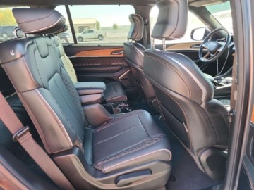 Jeep Grand Cherokee V 2023 Jeep Grand Cherokee L Summit 2023 3.6 Benzyna 293KM, zdjęcie 11