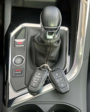 Peugeot 3008 II Crossover Facelifting  1.2 PureTech 130KM 2021 Peugeot 3008 Peugeot 3008 1.2 PureTech GT SampS 1.2 Benzyna 130KM, zdjęcie 34