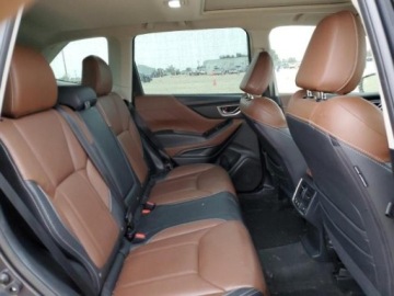 Subaru 2022 Subaru Forester 2022, 2.5L, 4x4, TOURING, od ubezpieczalni 2.5 Benzyna, zdjęcie 9